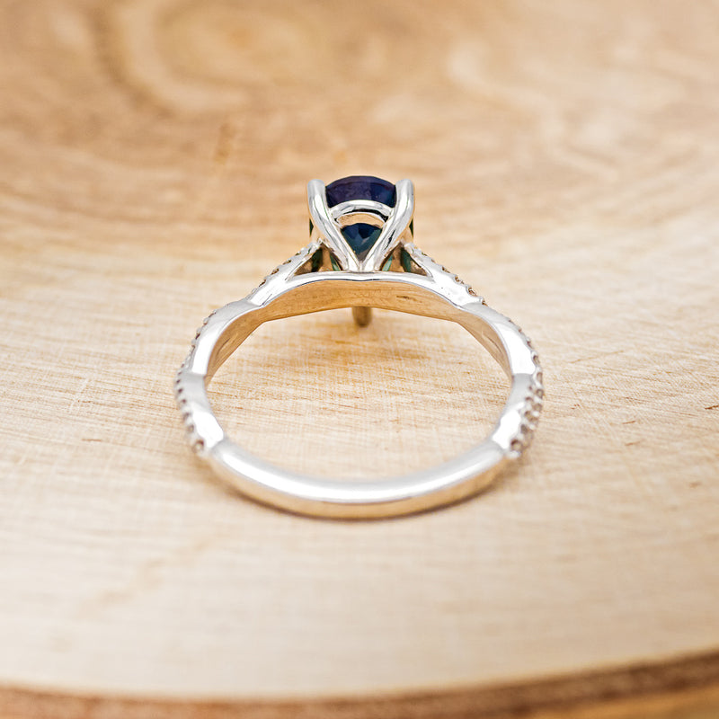 PEAR-SHAPED LAB-GROWN ALEXANDRITE ENGAGEMENT RING WITH DIAMOND ACCENTS