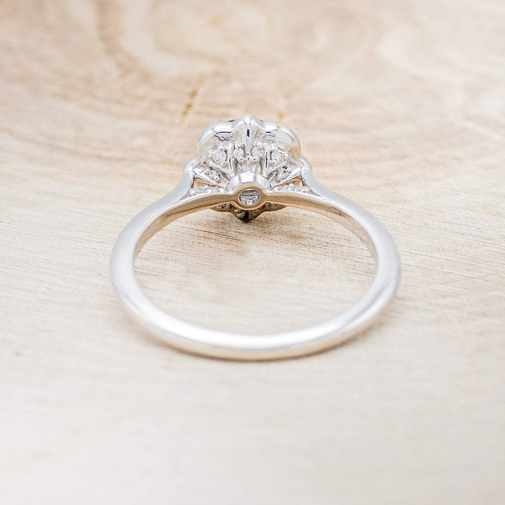 "JANE" - ROUND CUT SALT & PEPPER DIAMOND ENGAGEMENT RING WITH DIAMOND ACCENTS & TRACER-13