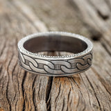 "LINK" - CHAIN ENGRAVED WEDDING BAND - TITANIUM - SIZE 11-3