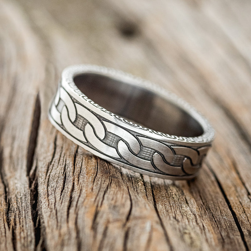 "LINK" - CHAIN ENGRAVED WEDDING BAND - TITANIUM - SIZE 11-2