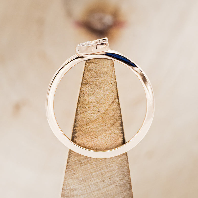 "DAY DREAM" - PAVÉ DIAMOND CRESCENT MOON STACKING BAND