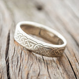 CELTIC DARA KNOT ENGRAVED WEDDING RING FEATURING A 14K GOLD BAND-2