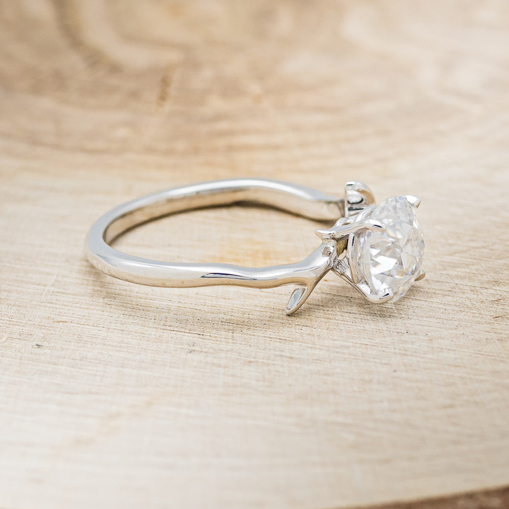 "ARTEMIS" - ROUND MOISSANITE ENGAGEMENT RING WITH AN ANTLER STYLE STACKING BAND-7
