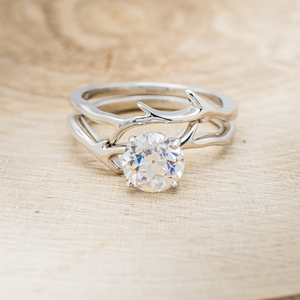 "ARTEMIS" - ROUND MOISSANITE ENGAGEMENT RING WITH AN ANTLER STYLE STACKING BAND-4