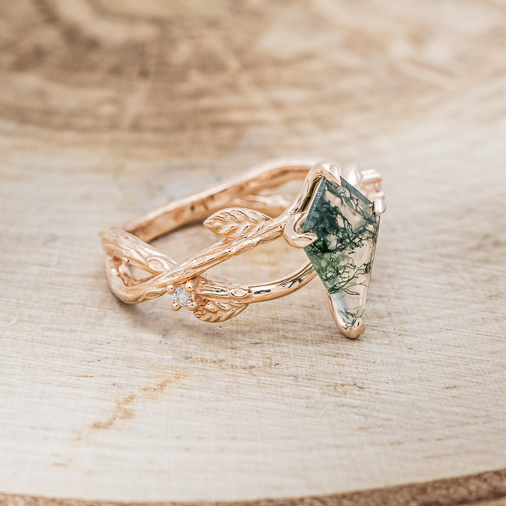 Kite Cut Moss Agate Engagement Ring w/ Leaf & Floral Accents