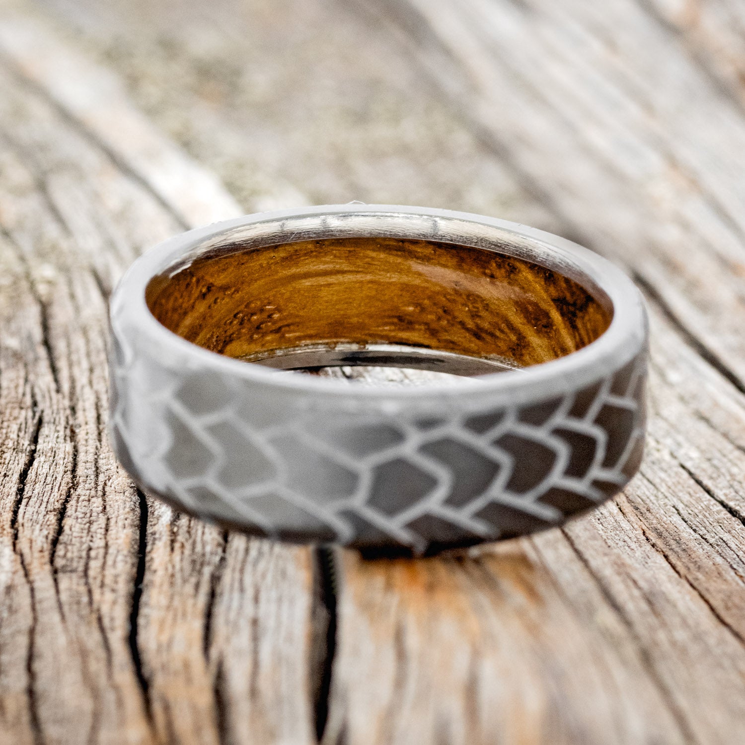 "ECHO" - DRAGON SCALE WEDDING RING FEATURING A WHISKEY BARREL OAK LINING-6
