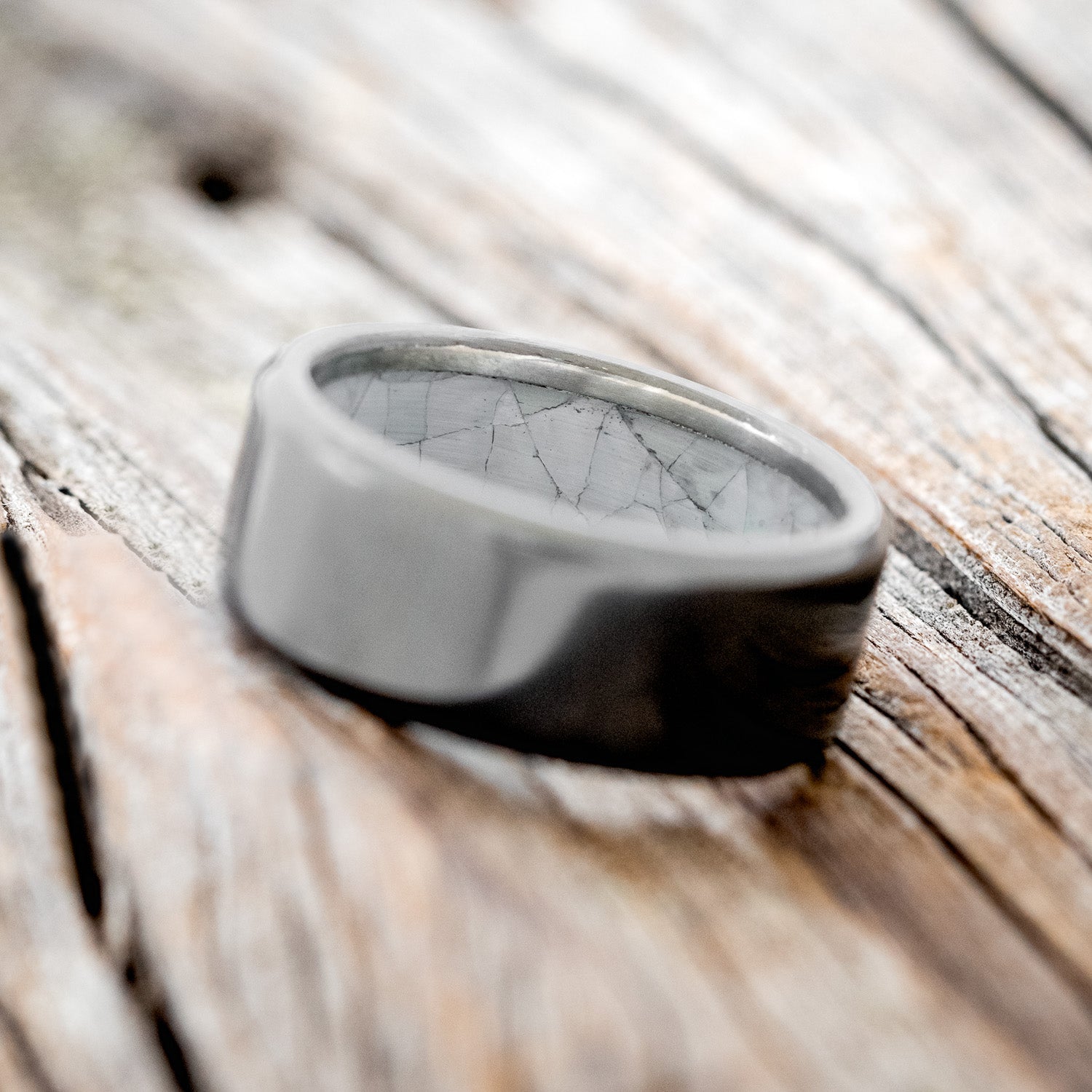 MOTHER OF PEARL LINED WEDDING RING-4