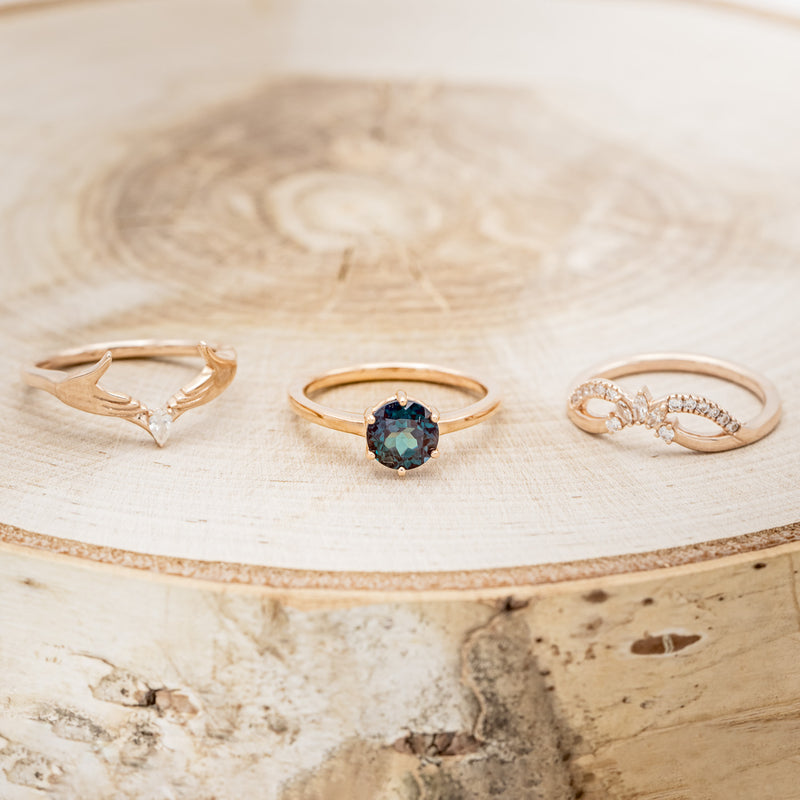 CLADDAGH BRIDAL SUITE - ROUND CUT LAB-GROWN ALEXANDRITE SOLITAIRE ENGAGEMENT RING WITH DIAMOND ACCENT TRACER & CLADDAGH TRACER