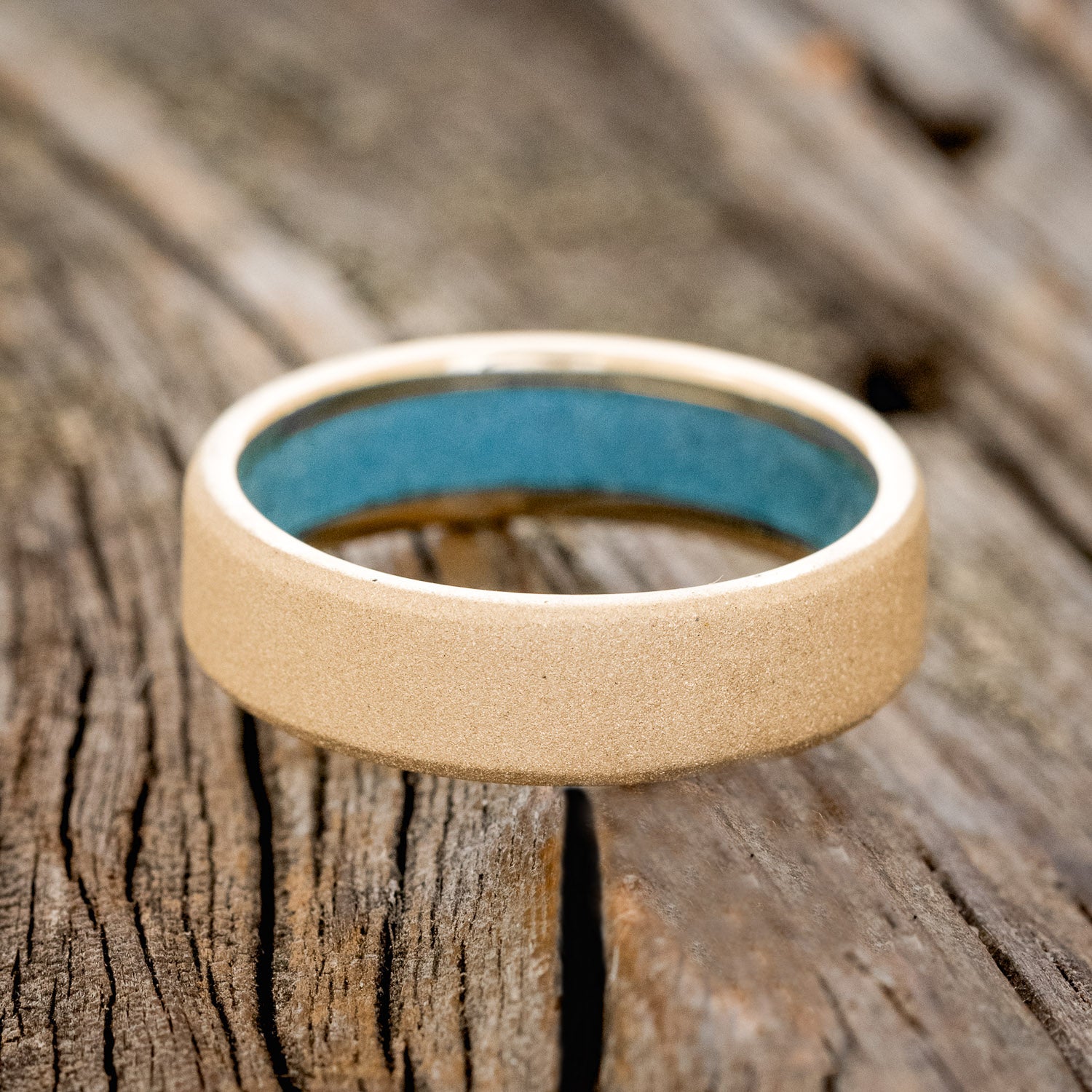 MATCHING SET OF SANDBLASTED 14K GOLD WEDDING BANDS WITH A TURQUOISE LINING-8