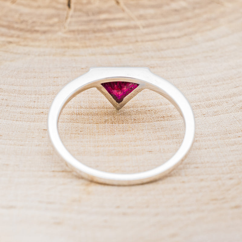 "JENNY FROM THE BLOCK" - TRIANGLE LAB-GROWN RUBY ENGAGEMENT RING WITH V-SHAPED DIAMOND BAND-12