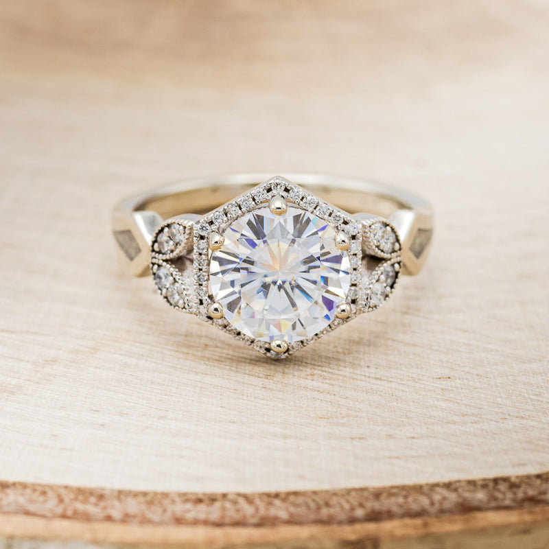 LUCY IN THE SKY - Women's Round Cut Moissanite Engagement Ring