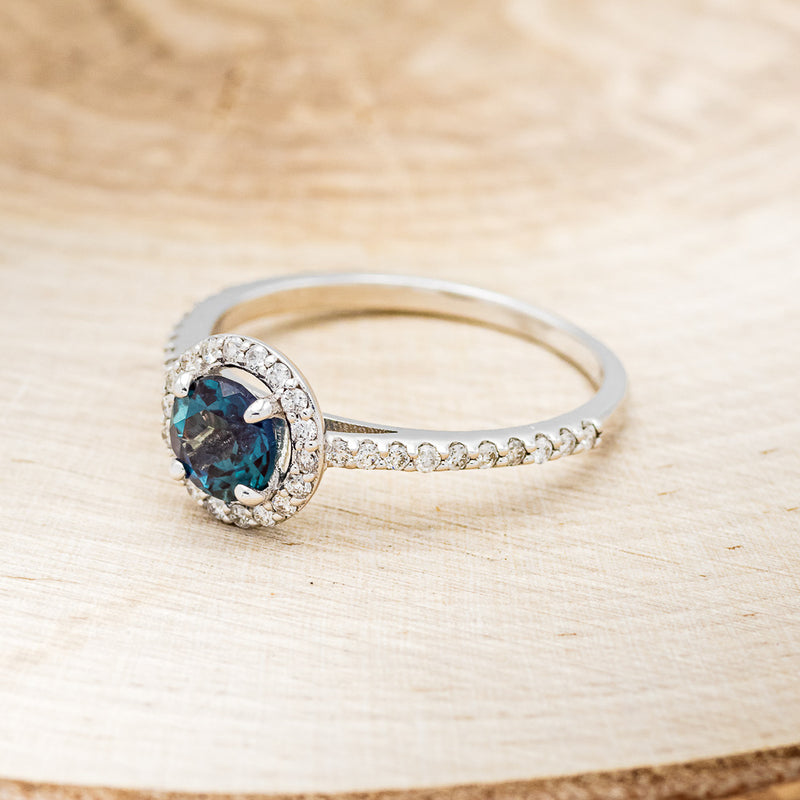 "AURORA" - ROUND LAB-GROWN ALEXANDRITE ENGAGEMENT RING WITH DIAMONDS - 14K WHITE GOLD - SIZE 9 1/4-3