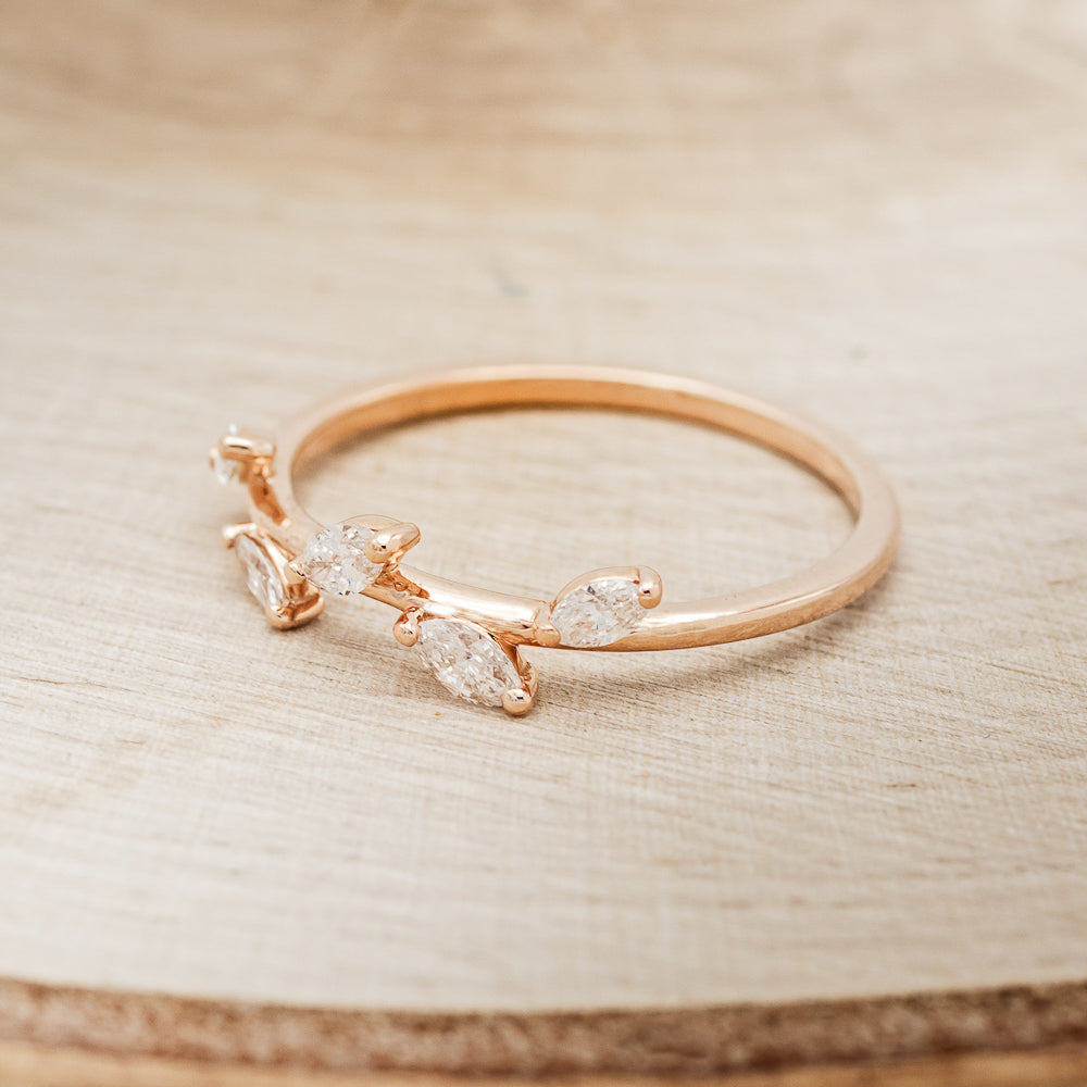 "IDHAL" - MARQUISE DIAMOND LEAF RING WITH 14K GOLD-4