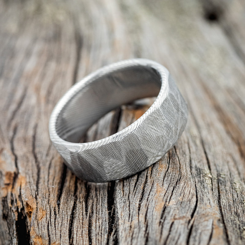 FACETED WEDDING RING WITH AN ETCHED FINISH