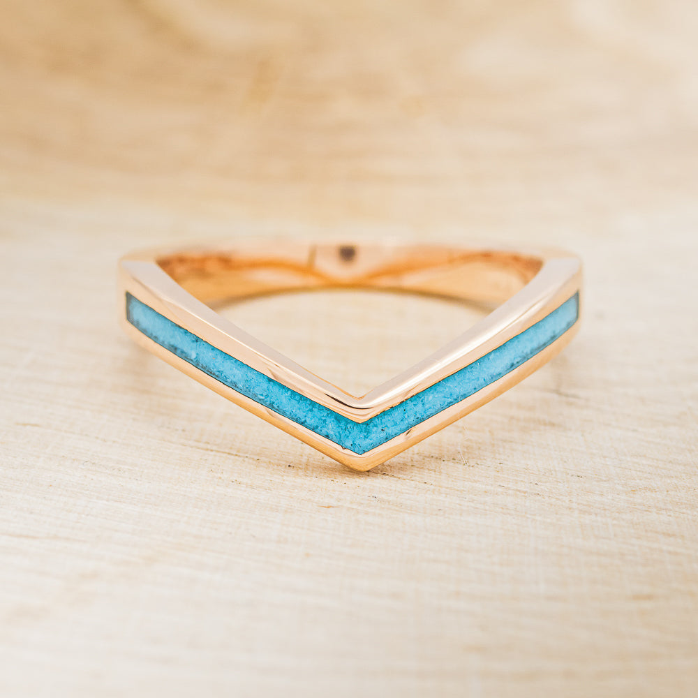 "KIDA" - V-SHAPE STACKING WEDDING BAND WITH TURQUOISE INLAY-10