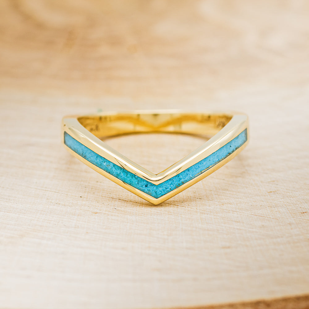 "KIDA" - V-SHAPE STACKING WEDDING BAND WITH TURQUOISE INLAY-4