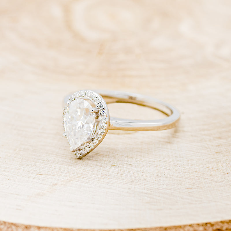 "CLARISS" - PEAR-SHAPED MOISSANITE ENGAGEMENT RING WITH DIAMOND HALO-3