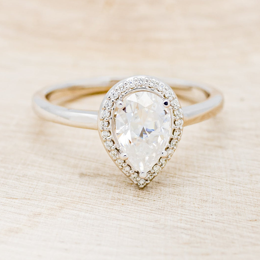 "CLARISS" - PEAR-SHAPED MOISSANITE ENGAGEMENT RING WITH DIAMOND HALO-4