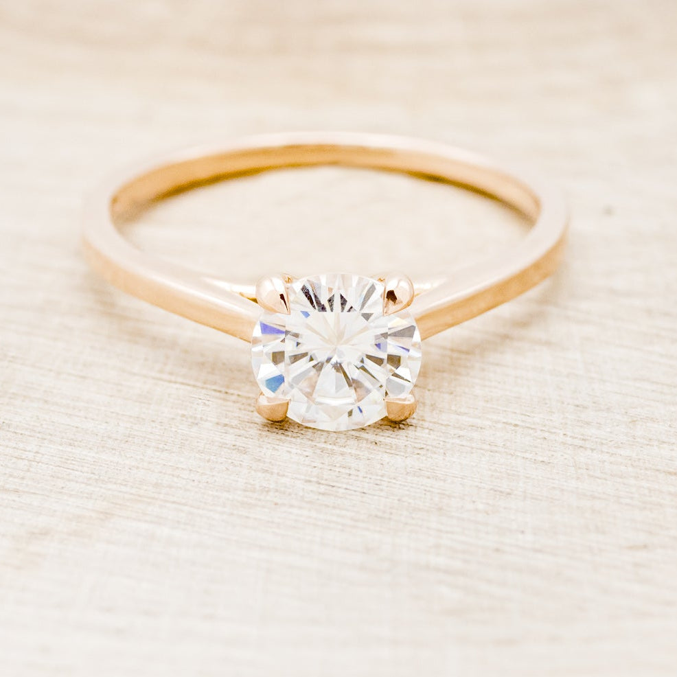 4 PRONG ROUND CUT MOISSANITE SOLITAIRE ENGAGEMENT RING-4