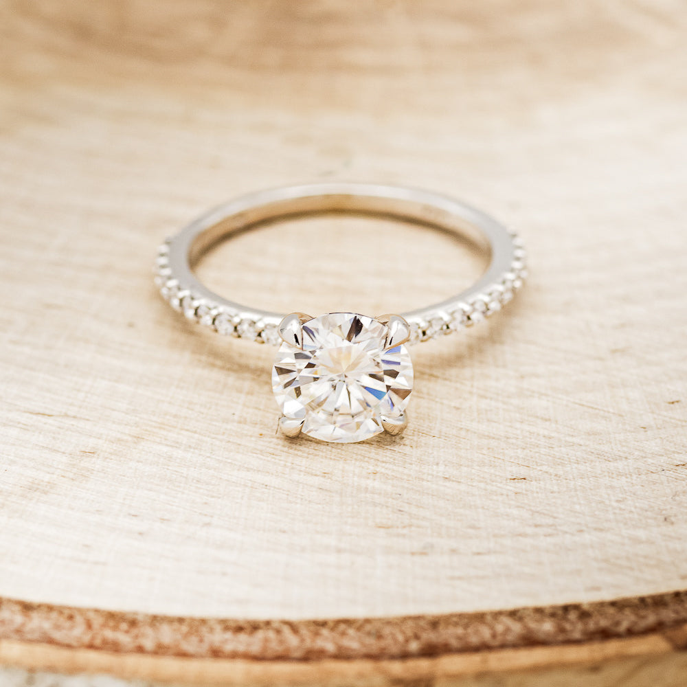 "RAMONA" - 4 PRONG ROUND CUT MOISSANITE ENGAGEMENT RING WITH DIAMOND ACCENTS-7