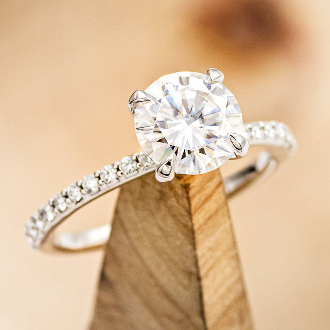 "RAMONA" - 4 PRONG ROUND CUT MOISSANITE ENGAGEMENT RING WITH DIAMOND ACCENTS-8