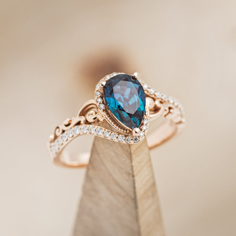 Top 6 Best Alexandrite Engagement Rings for 2022 | MiaDonna