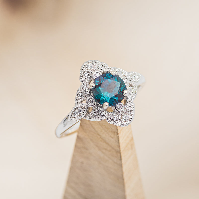 "FLORENCE" - ROUND CUT LAB-GROWN ALEXANDRITE ENGAGEMENT RING WITH DIAMOND ACCENTS & TRACER