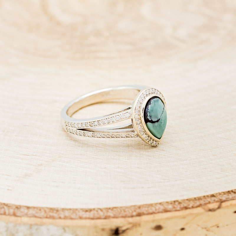 SPLIT SHANK PEAR-SHAPED TURQUOISE ENGAGEMENT RING WITH DIAMOND HALO & ACCENTS