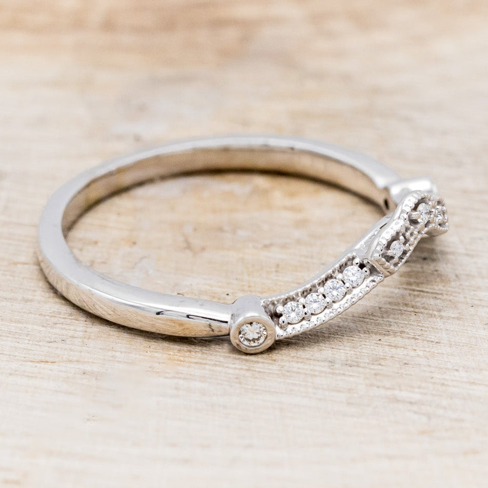 "EILEEN" TRACER - 14K GOLD DIAMOND WEDDING BAND-8