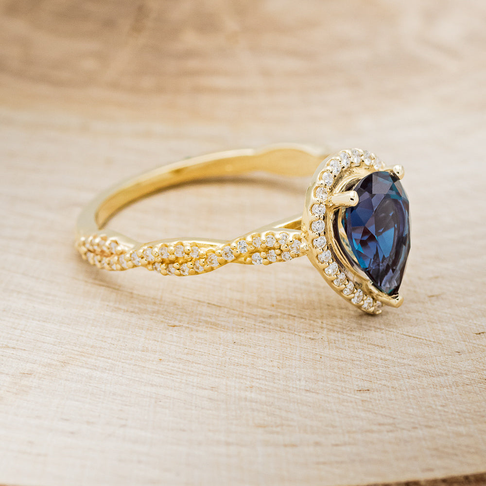 "KINLEY" - PEAR-SHAPED LAB-GROWN ALEXANDRITE ENGAGEMENT RING WITH DIAMOND HALO & ACCENTS-14