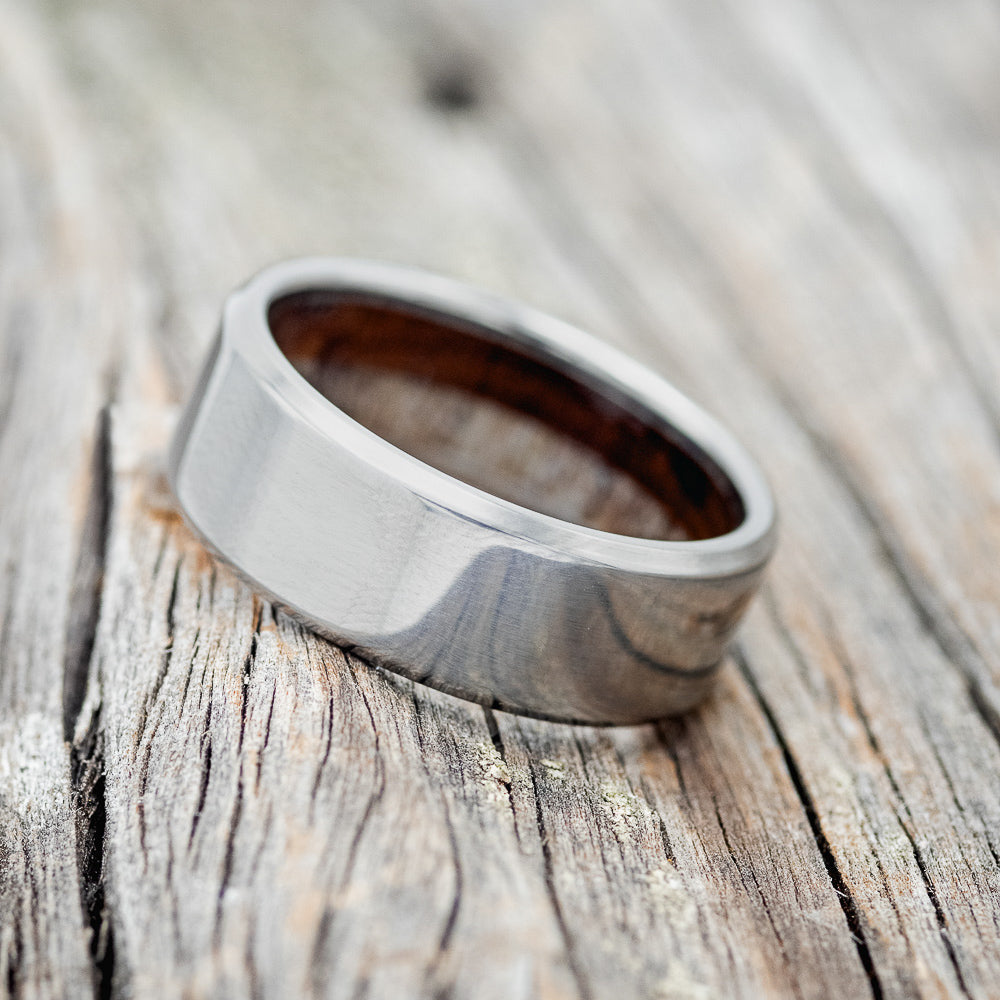 IRONWOOD & ANTLER LINED WEDDING BAND-3