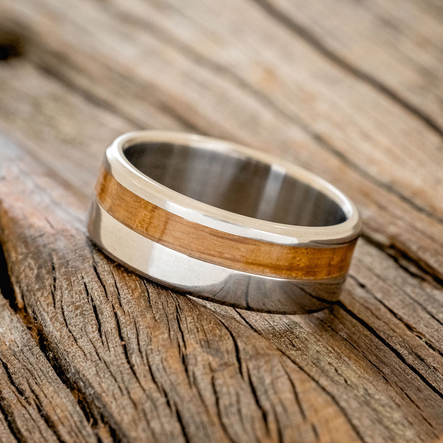 "CASTOR" - WHISKEY BARREL OAK WEDDING RING-2