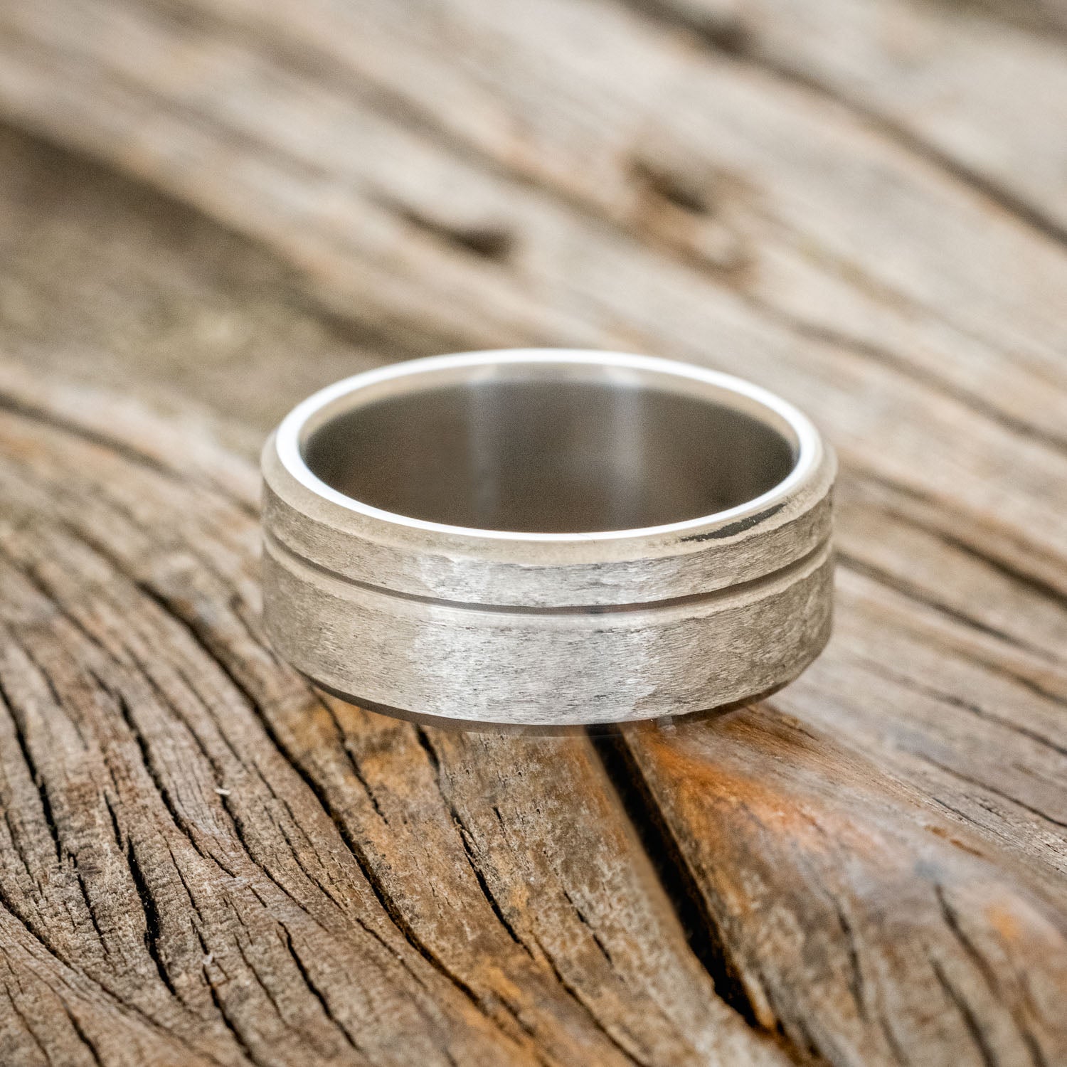 HAMMERED WEDDING BAND WITH A CUT ETCHING - READY TO SHIP-3