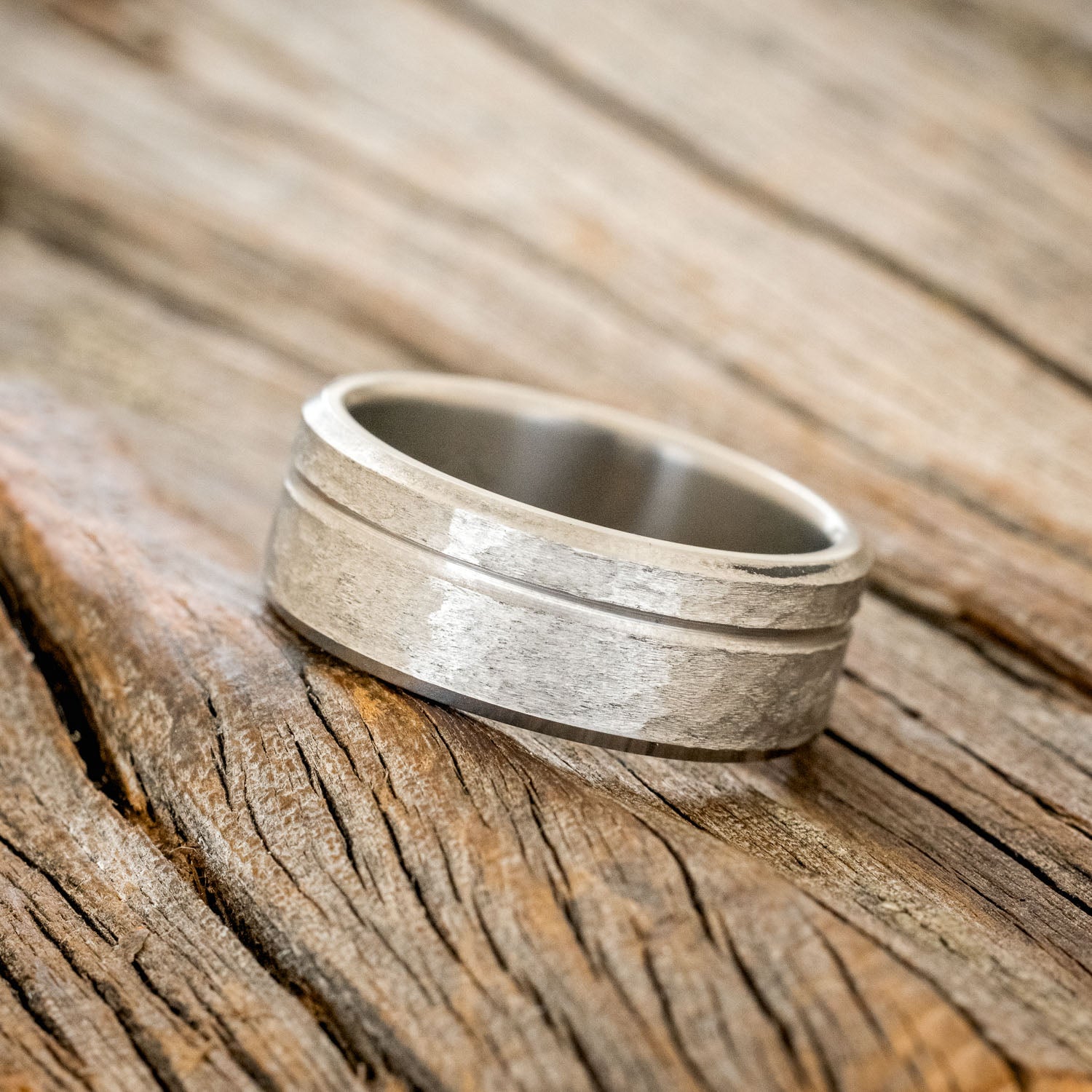 HAMMERED WEDDING BAND WITH A CUT ETCHING - READY TO SHIP-2