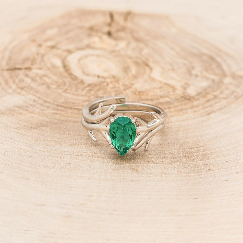 "ARTEMIS" - PEAR-SHAPED LAB-GROWN EMERALD ENGAGEMENT RING WITH AN ANTLER-STYLE RING GUARD-4