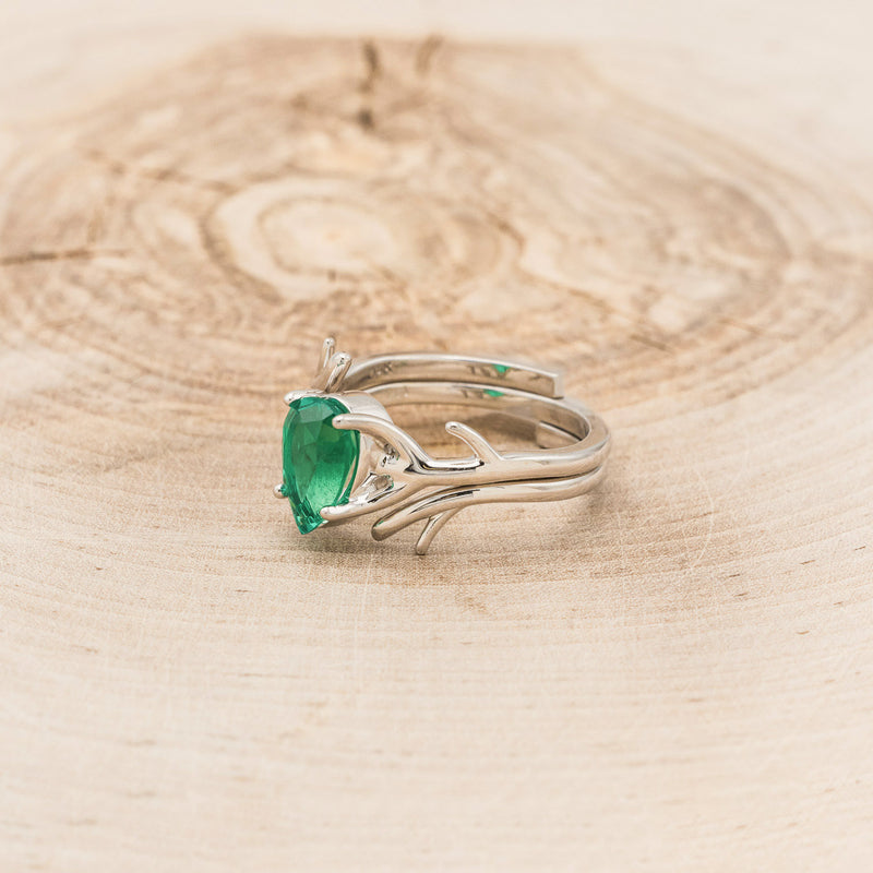 "ARTEMIS" - PEAR-SHAPED LAB-GROWN EMERALD ENGAGEMENT RING WITH AN ANTLER-STYLE RING GUARD-3