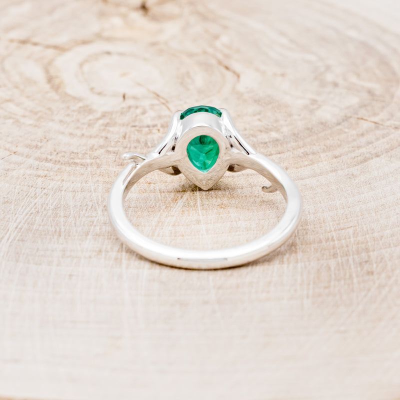 "ARTEMIS" - LAB-GROWN PEAR EMERALD ENGAGEMENT RING WITH AN ANTLER-STYLE STACKING BAND