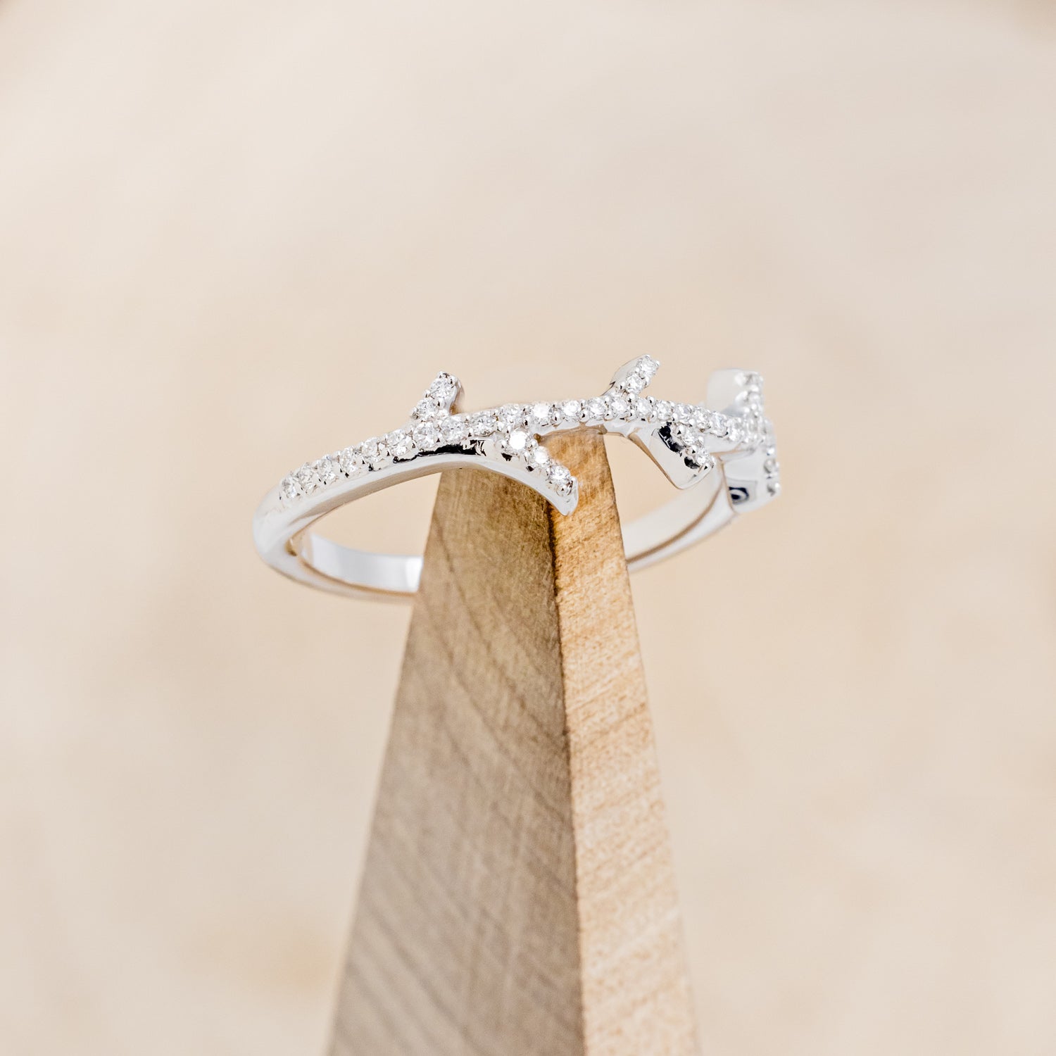 "ARTEMIS" STACKER - 14K GOLD PAVÉ DIAMOND ANTLER-STYLE STACKING BAND-7