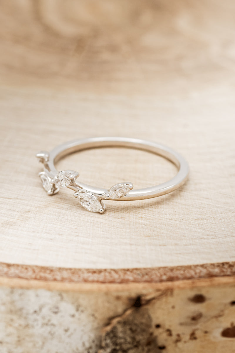 "IDHAL" - LEAF-SHAPED MARQUISE DIAMOND STACKING BAND - READY TO SHIP