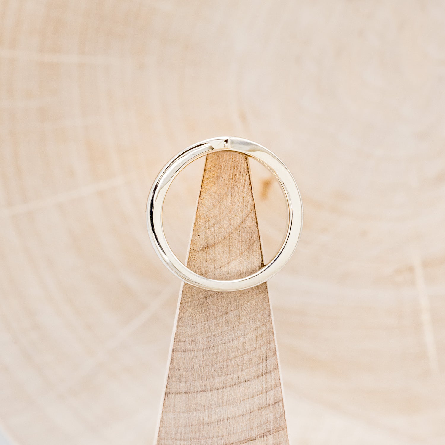 "KIDA" - JET STONE & GOLD NUGGET INLAY WEDDING BAND-6