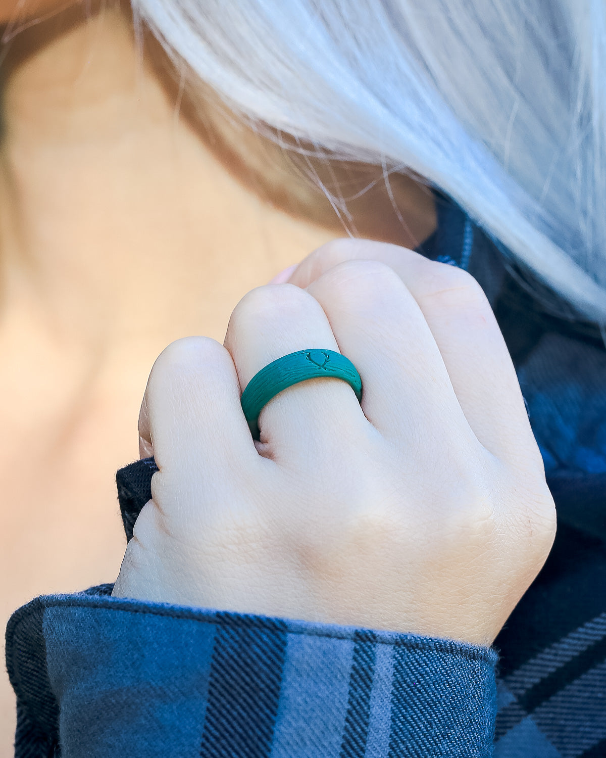 WOMEN'S GREEN WOOD GRAINED SILICONE WEDDING BAND-4