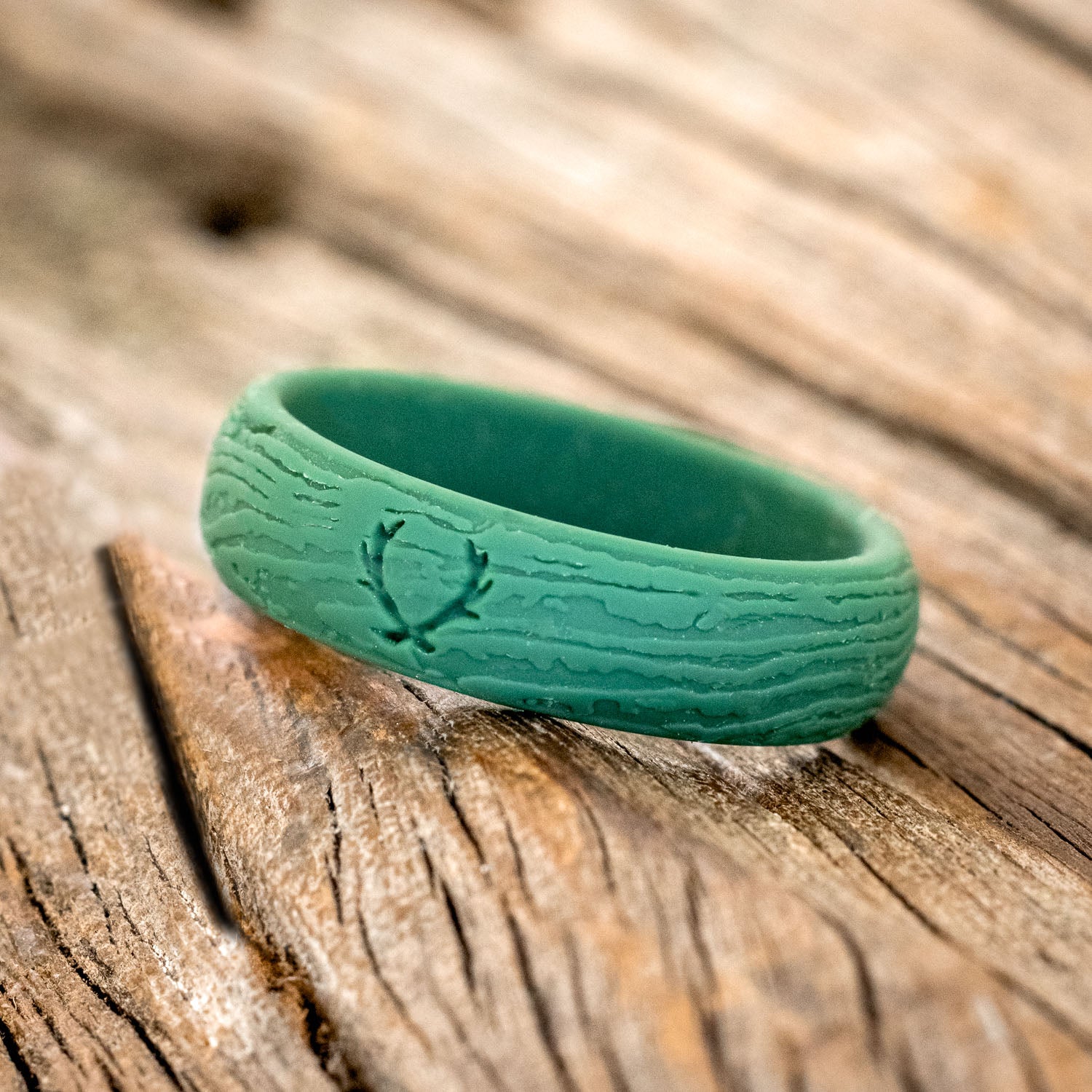 WOMEN'S GREEN WOOD GRAINED SILICONE WEDDING BAND-2
