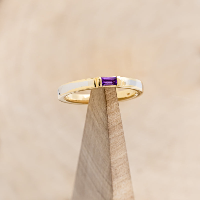 14K GOLD WEDDING BAND WITH AMETHYST CENTER STONE & WHITE GOLD INLAYS-1