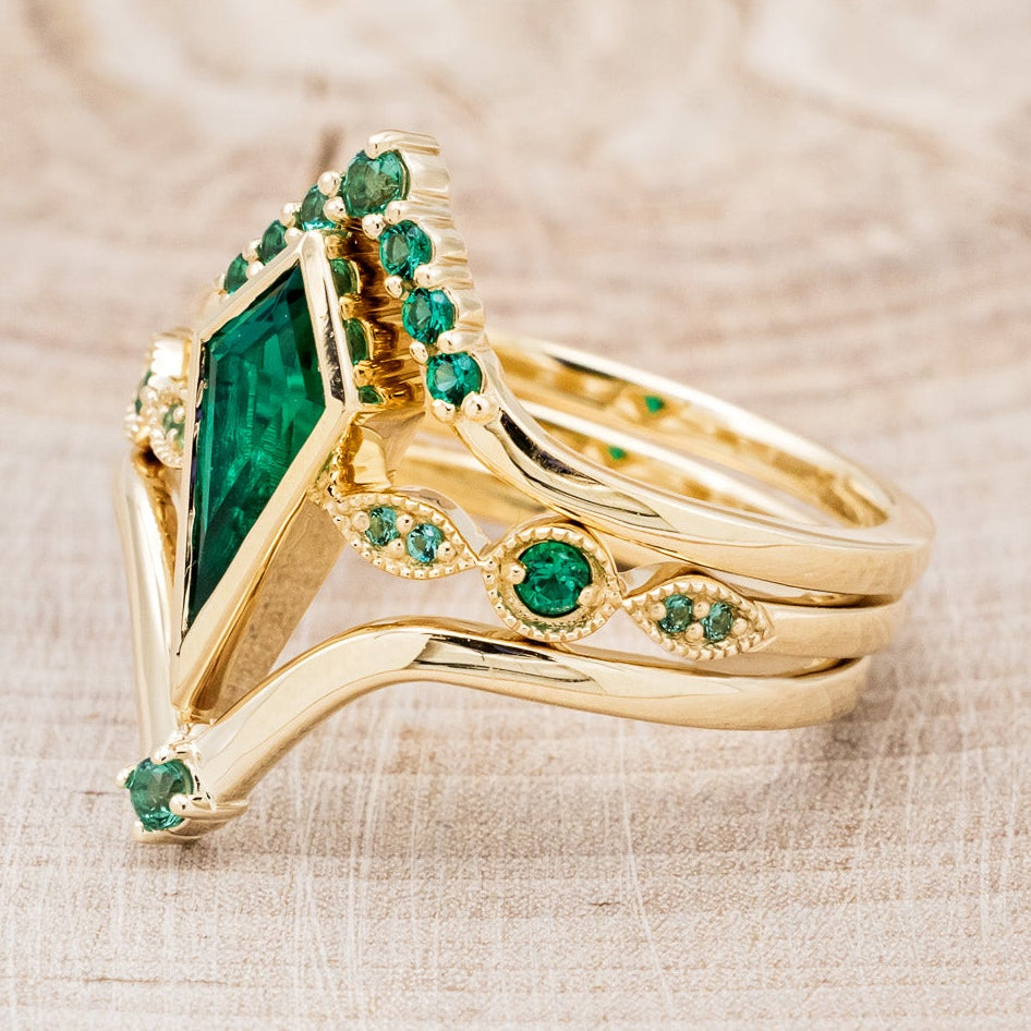 "BIANCA" - BRIDAL SUITE - KITE CUT LAB-GROWN EMERALD ENGAGEMENT RING WITH EMERALD & DIAMOND ACCENTS-3