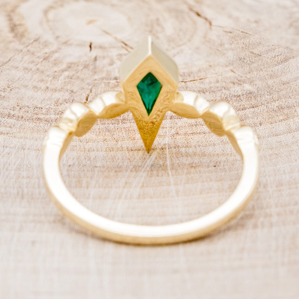 "BIANCA" - BRIDAL SUITE - KITE CUT LAB-GROWN EMERALD ENGAGEMENT RING WITH EMERALD & DIAMOND ACCENTS-10