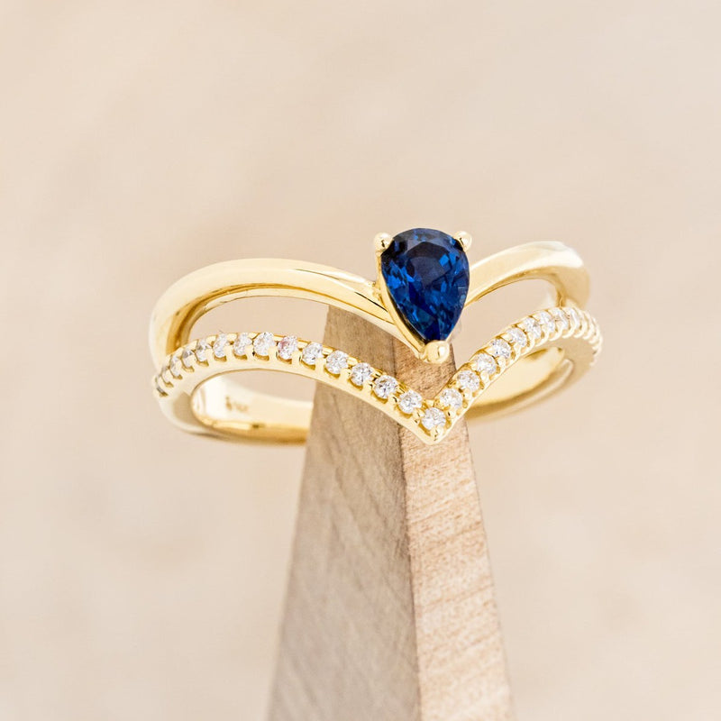 "CICELY" - PEAR-SHAPED BLUE SAPPHIRE ENGAGEMENT RING WITH DIAMOND ACCENTS - 14K YELLOW GOLD - SIZE 7