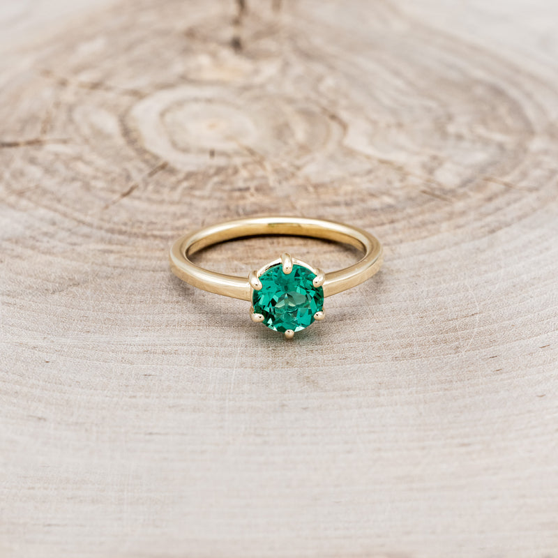 CLADDAGH BRIDAL SUITE - ROUND CUT LAB-GROWN EMERALD SOLITAIRE ENGAGEMENT RING WITH DIAMOND ACCENTS TRACER & CLADDAGH TRACER-20