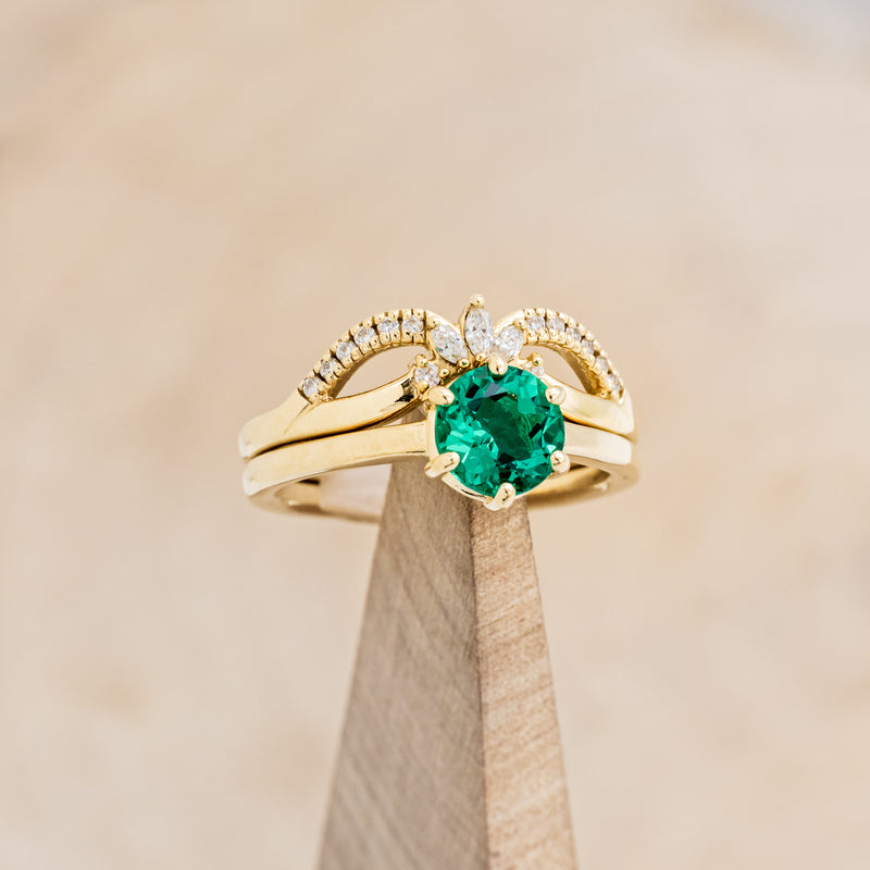 CLADDAGH BRIDAL SUITE - ROUND CUT LAB-GROWN EMERALD SOLITAIRE ENGAGEMENT RING WITH DIAMOND ACCENTS TRACER & CLADDAGH TRACER-7