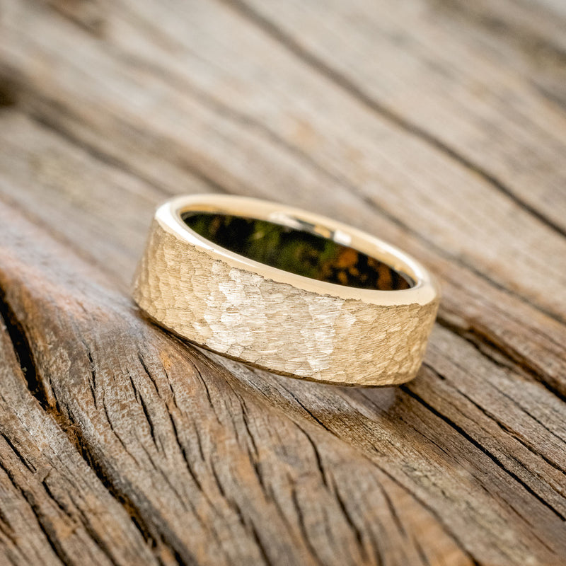 MOSSY PATINA COPPER LINED WEDDING RING FEATURING A HAMMERED 14K GOLD BAND-5