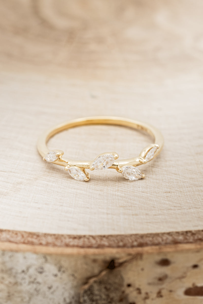 "IDHAL" - LEAF-SHAPED MARQUISE DIAMOND STACKING BAND - READY TO SHIP